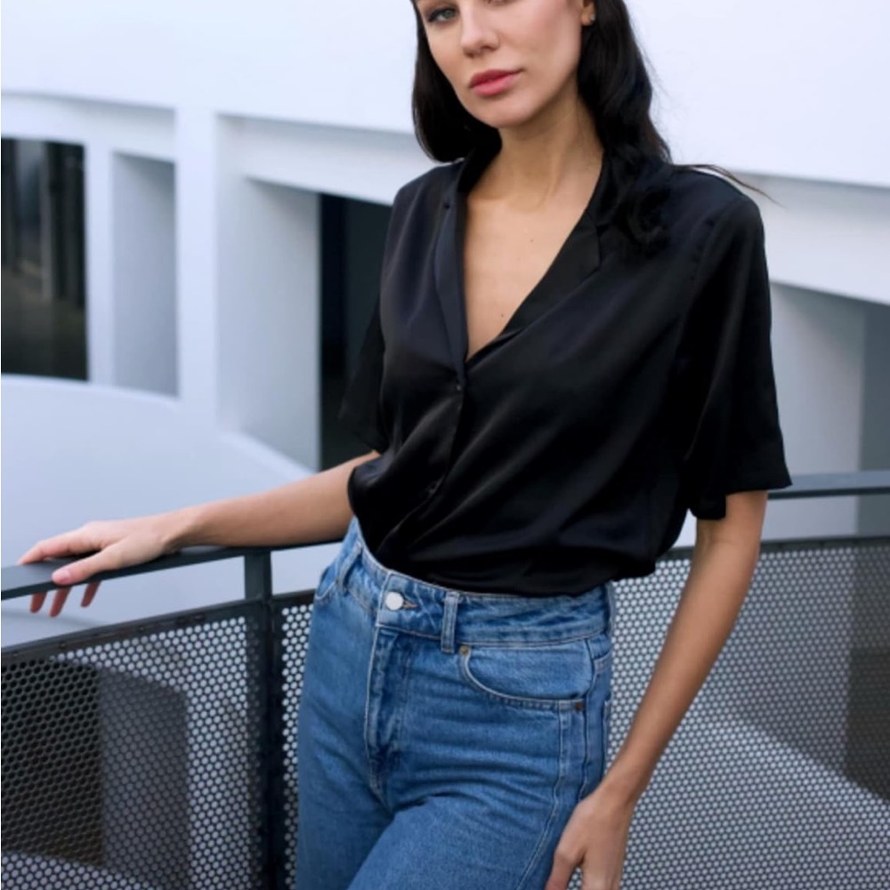 Satin Short-Sleeve Button-Down Shirt - Black - Picture 3 of 4